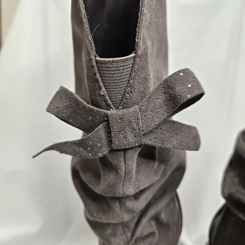 Cat & Jack Girl's grey faux suede knee high slouch boots with bow detail